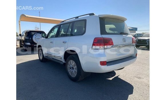 Buy Import Toyota Land Cruiser White Car in Import - Dubai in Bengo Province Buy Import Toyota Land Cruiser White Car in Import - Dubai in Bengo Province