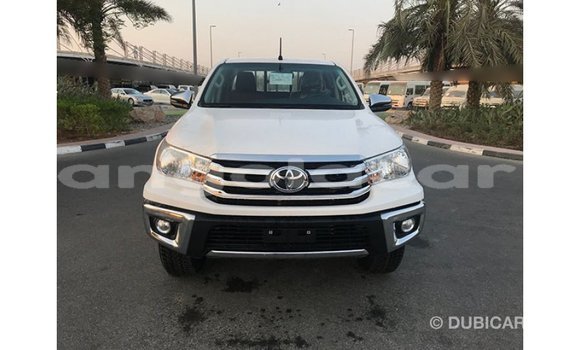 Comprar Importar Toyota Hilux Branco Carro em Import - Dubai em Bengo Province Comprar Importar Toyota Hilux Branco Carro em Import - Dubai em Bengo Province