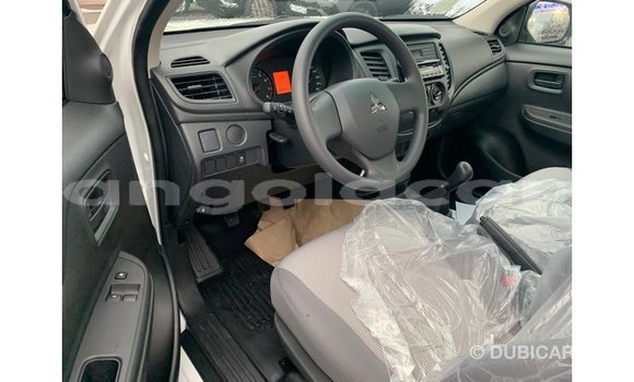 Comprar Importar Mitsubishi L200 Branco Carro em Import - Dubai em Bengo Province Comprar Importar Mitsubishi L200 Branco Carro em Import - Dubai em Bengo Province