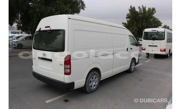 Acheter Import Voiture Toyota Hiace Blanc à Import - Dubai, Province de Bengo Acheter Import Voiture Toyota Hiace Blanc à Import - Dubai, Province de Bengo