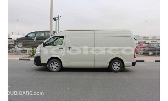 Acheter Import Voiture Toyota Hiace Blanc à Import - Dubai, Province de Bengo Acheter Import Voiture Toyota Hiace Blanc à Import - Dubai, Province de Bengo