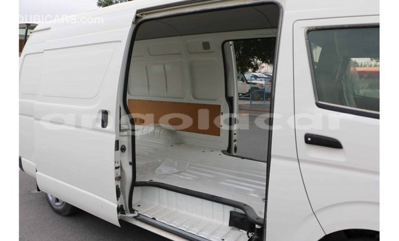 Acheter Import Voiture Toyota Hiace Blanc à Import - Dubai, Province de Bengo Acheter Import Voiture Toyota Hiace Blanc à Import - Dubai, Province de Bengo