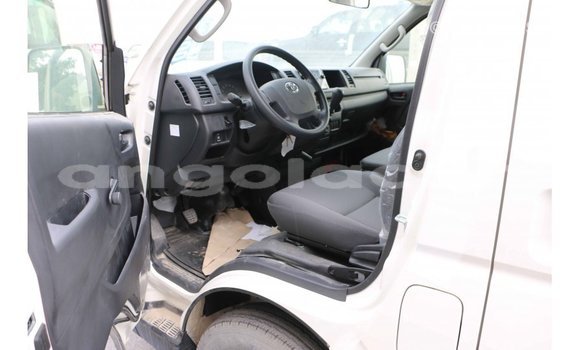 Acheter Import Voiture Toyota Hiace Blanc à Import - Dubai, Province de Bengo Acheter Import Voiture Toyota Hiace Blanc à Import - Dubai, Province de Bengo