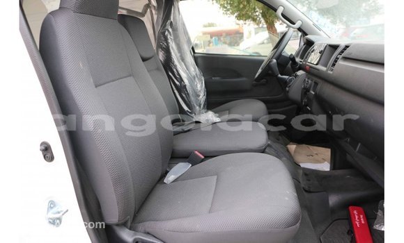 Acheter Import Voiture Toyota Hiace Blanc à Import - Dubai, Province de Bengo Acheter Import Voiture Toyota Hiace Blanc à Import - Dubai, Province de Bengo