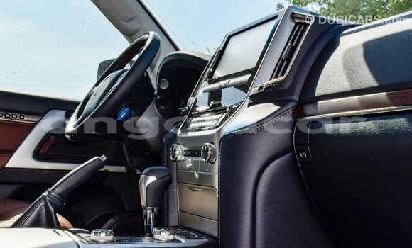 Acheter Import Voiture Toyota Land Cruiser Noir à Import - Dubai, Province de Bengo Acheter Import Voiture Toyota Land Cruiser Noir à Import - Dubai, Province de Bengo