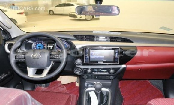 Comprar Importar Toyota Hilux Branco Carro em Import - Dubai em Bengo Province Comprar Importar Toyota Hilux Branco Carro em Import - Dubai em Bengo Province