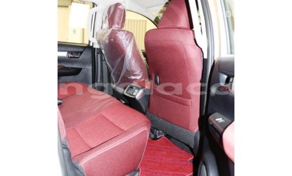Comprar Importar Toyota Hilux Branco Carro em Import - Dubai em Bengo Province Comprar Importar Toyota Hilux Branco Carro em Import - Dubai em Bengo Province