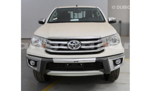 Comprar Importar Toyota Hilux Branco Carro em Import - Dubai em Bengo Province Comprar Importar Toyota Hilux Branco Carro em Import - Dubai em Bengo Province