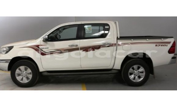Comprar Importar Toyota Hilux Branco Carro em Import - Dubai em Bengo Province Comprar Importar Toyota Hilux Branco Carro em Import - Dubai em Bengo Province