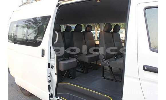 Acheter Import Voiture Toyota Hiace Blanc à Import - Dubai, Province de Bengo Acheter Import Voiture Toyota Hiace Blanc à Import - Dubai, Province de Bengo