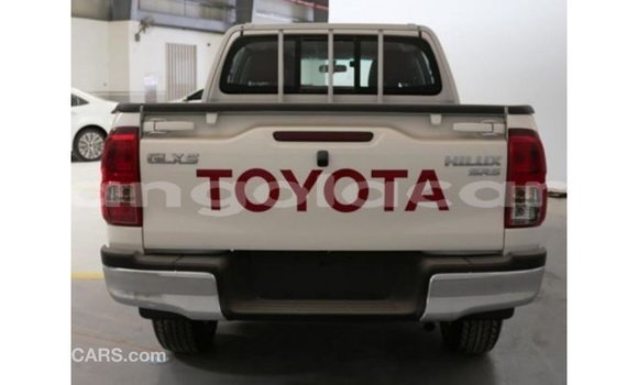 Comprar Importar Toyota Hilux Branco Carro em Import - Dubai em Bengo Province Comprar Importar Toyota Hilux Branco Carro em Import - Dubai em Bengo Province