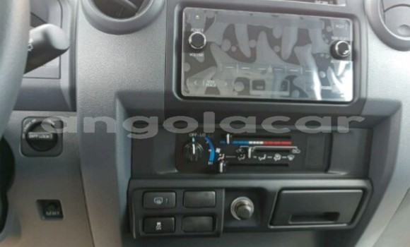 Acheter Occasion Voiture Toyota Land Cruiser Noir à Luanda, Province de Luanda Acheter Occasion Voiture Toyota Land Cruiser Noir à Luanda, Province de Luanda