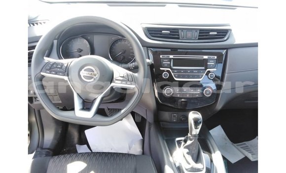 Buy Import Nissan Evalia Other Truck in Import - Dubai in Bengo Province Buy Import Nissan Evalia Other Truck in Import - Dubai in Bengo Province