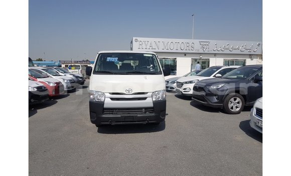 Comprar Importar Toyota Hiace Branco Carro em Import - Dubai em Bengo Province Comprar Importar Toyota Hiace Branco Carro em Import - Dubai em Bengo Province