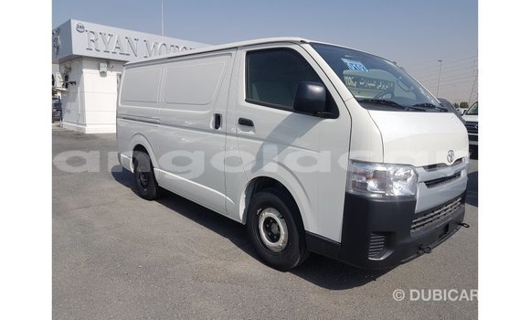 Comprar Importar Toyota Hiace Branco Carro em Import - Dubai em Bengo Province Comprar Importar Toyota Hiace Branco Carro em Import - Dubai em Bengo Province