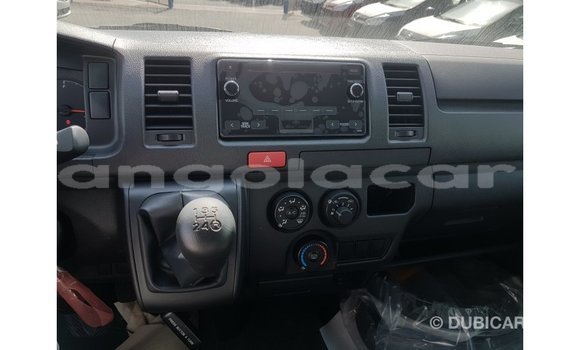 Comprar Importar Toyota Hiace Branco Carro em Import - Dubai em Bengo Province Comprar Importar Toyota Hiace Branco Carro em Import - Dubai em Bengo Province