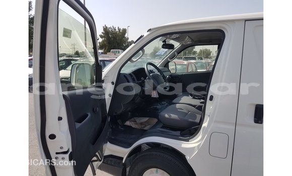 Comprar Importar Toyota Hiace Branco Carro em Import - Dubai em Bengo Province Comprar Importar Toyota Hiace Branco Carro em Import - Dubai em Bengo Province