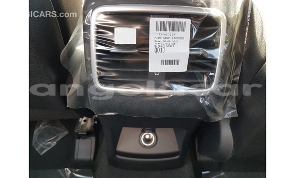 Comprar Importar Kia Sportage Branco Carro em Import - Dubai em Bengo Province Comprar Importar Kia Sportage Branco Carro em Import - Dubai em Bengo Province