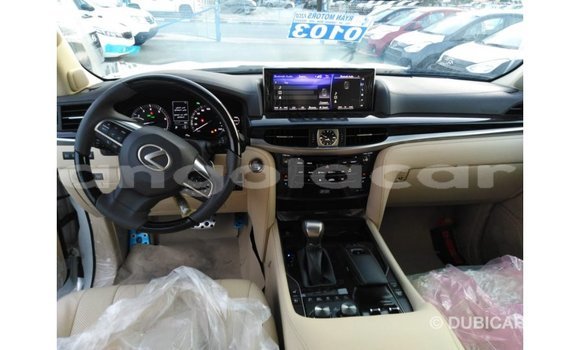 Comprar Importar Lexus LX Branco Carro em Import - Dubai em Bengo Province Comprar Importar Lexus LX Branco Carro em Import - Dubai em Bengo Province