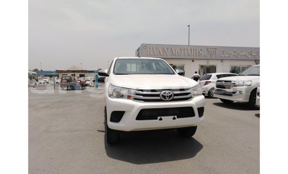 Comprar Importar Toyota Hilux Branco Carro em Import - Dubai em Bengo Province Comprar Importar Toyota Hilux Branco Carro em Import - Dubai em Bengo Province
