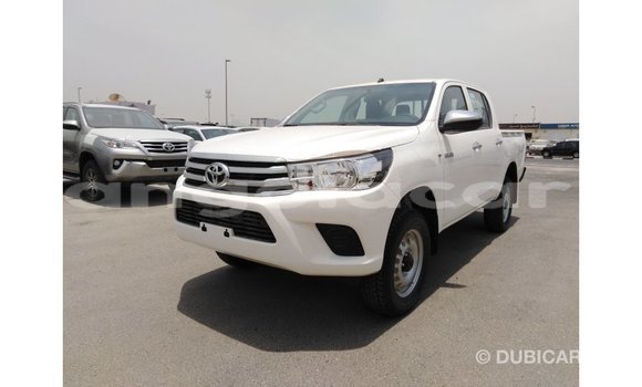 Comprar Importar Toyota Hilux Branco Carro em Import - Dubai em Bengo Province Comprar Importar Toyota Hilux Branco Carro em Import - Dubai em Bengo Province