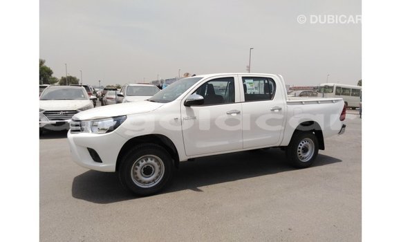 Comprar Importar Toyota Hilux Branco Carro em Import - Dubai em Bengo Province Comprar Importar Toyota Hilux Branco Carro em Import - Dubai em Bengo Province