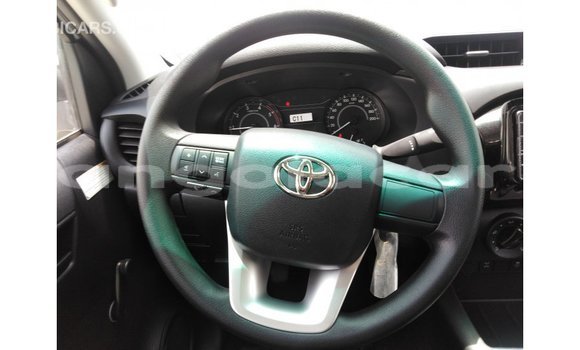 Comprar Importar Toyota Hilux Branco Carro em Import - Dubai em Bengo Province Comprar Importar Toyota Hilux Branco Carro em Import - Dubai em Bengo Province