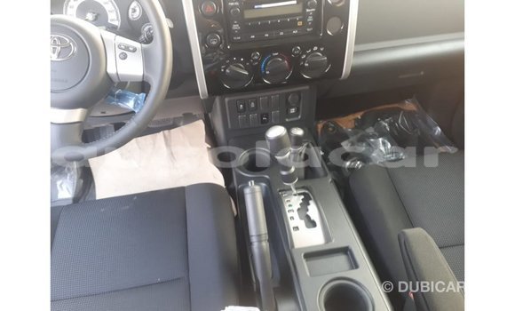 Comprar Importar Toyota FJ Cruiser Preto Carro em Import - Dubai em Bengo Province Comprar Importar Toyota FJ Cruiser Preto Carro em Import - Dubai em Bengo Province