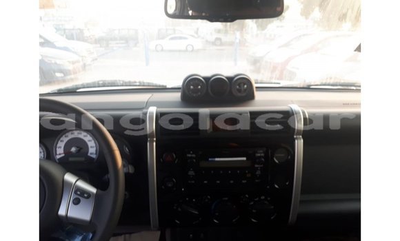 Comprar Importar Toyota FJ Cruiser Preto Carro em Import - Dubai em Bengo Province Comprar Importar Toyota FJ Cruiser Preto Carro em Import - Dubai em Bengo Province