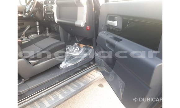 Comprar Importar Toyota FJ Cruiser Preto Carro em Import - Dubai em Bengo Province Comprar Importar Toyota FJ Cruiser Preto Carro em Import - Dubai em Bengo Province