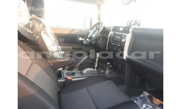Comprar Importar Toyota FJ Cruiser Preto Carro em Import - Dubai em Bengo Province Comprar Importar Toyota FJ Cruiser Preto Carro em Import - Dubai em Bengo Province