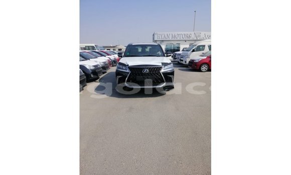 Comprar Importar Lexus LX Preto Carro em Import - Dubai em Bengo Province Comprar Importar Lexus LX Preto Carro em Import - Dubai em Bengo Province