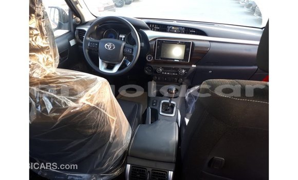 Buy Import Toyota Hilux Red Car in Import - Dubai in Bengo Province Buy Import Toyota Hilux Red Car in Import - Dubai in Bengo Province