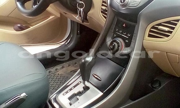 Buy Used Hyundai Elantra White Car in Luanda in Luanda Province Buy Used Hyundai Elantra White Car in Luanda in Luanda Province