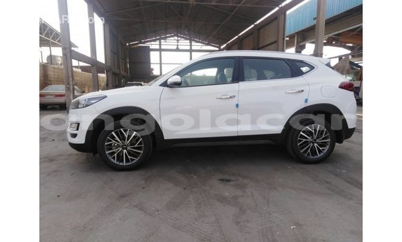 Comprar Importar Hyundai Tucson Branco Carro em Import - Dubai em Bengo Province Comprar Importar Hyundai Tucson Branco Carro em Import - Dubai em Bengo Province