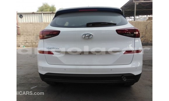 Comprar Importar Hyundai Tucson Branco Carro em Import - Dubai em Bengo Province Comprar Importar Hyundai Tucson Branco Carro em Import - Dubai em Bengo Province