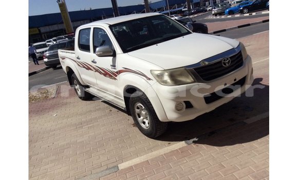 Acheter Import Voiture Toyota Hilux Blanc à Import - Dubai, Province de Bengo Acheter Import Voiture Toyota Hilux Blanc à Import - Dubai, Province de Bengo