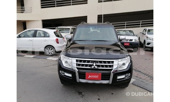 Acheter Import Voiture Mitsubishi Pajero Noir à Import - Dubai, Province de Bengo Acheter Import Voiture Mitsubishi Pajero Noir à Import - Dubai, Province de Bengo