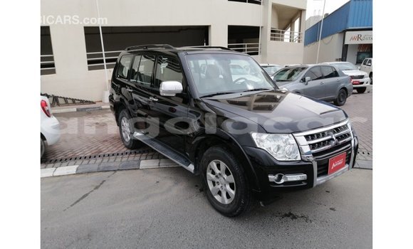 Acheter Import Voiture Mitsubishi Pajero Noir à Import - Dubai, Province de Bengo Acheter Import Voiture Mitsubishi Pajero Noir à Import - Dubai, Province de Bengo