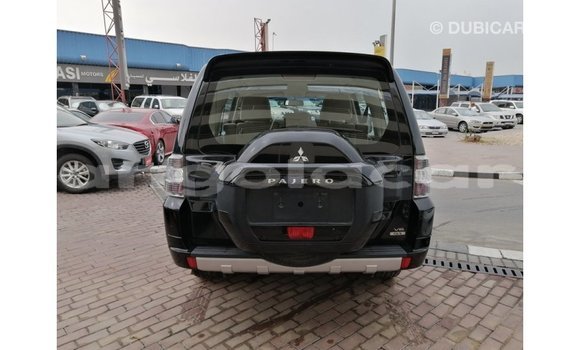 Acheter Import Voiture Mitsubishi Pajero Noir à Import - Dubai, Province de Bengo Acheter Import Voiture Mitsubishi Pajero Noir à Import - Dubai, Province de Bengo