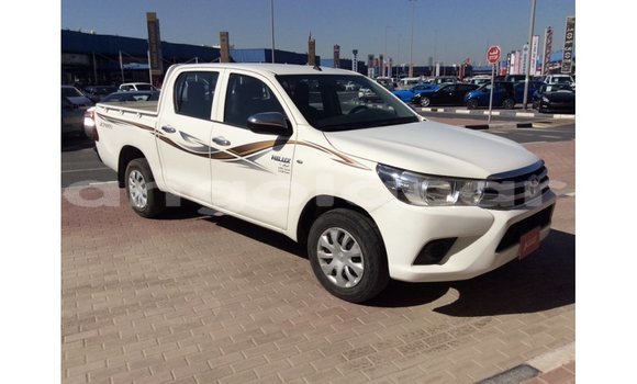 Acheter Import Voiture Toyota Hilux Blanc à Import - Dubai, Province de Bengo Acheter Import Voiture Toyota Hilux Blanc à Import - Dubai, Province de Bengo
