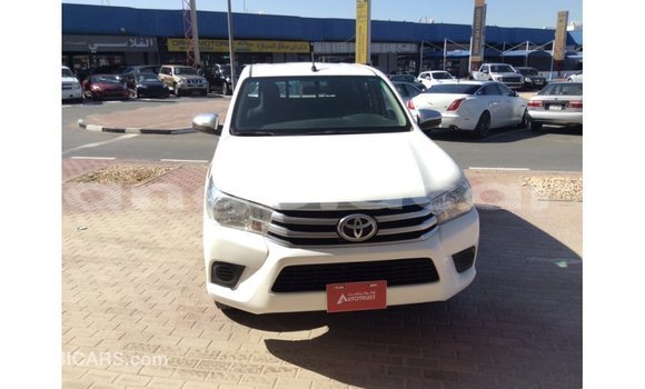 Acheter Import Voiture Toyota Hilux Blanc à Import - Dubai, Province de Bengo Acheter Import Voiture Toyota Hilux Blanc à Import - Dubai, Province de Bengo