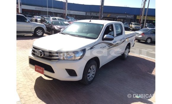 Acheter Import Voiture Toyota Hilux Blanc à Import - Dubai, Province de Bengo Acheter Import Voiture Toyota Hilux Blanc à Import - Dubai, Province de Bengo