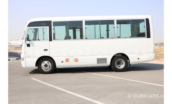 Comprar Importar Nissan 350Z Branco Carro em Import - Dubai em Bengo Province Comprar Importar Nissan 350Z Branco Carro em Import - Dubai em Bengo Province