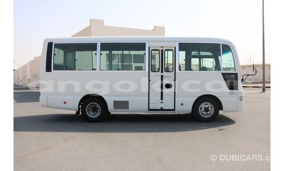 Comprar Importar Nissan 350Z Branco Carro em Import - Dubai em Bengo Province Comprar Importar Nissan 350Z Branco Carro em Import - Dubai em Bengo Province