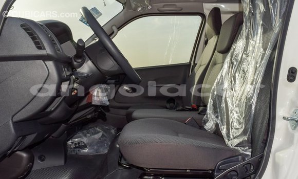 Acheter Import Voiture Toyota Hiace Blanc à Import - Dubai, Province de Bengo Acheter Import Voiture Toyota Hiace Blanc à Import - Dubai, Province de Bengo