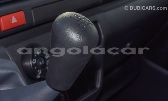 Acheter Import Voiture Toyota Hiace Blanc à Import - Dubai, Province de Bengo Acheter Import Voiture Toyota Hiace Blanc à Import - Dubai, Province de Bengo