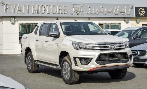 Comprar Novo Toyota Hilux Branco Carro em Import - Dubai em Bengo Province Comprar Novo Toyota Hilux Branco Carro em Import - Dubai em Bengo Province