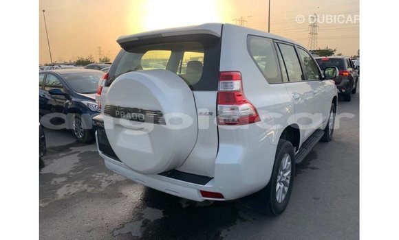 Comprar Importar Toyota Prado Branco Carro em Import - Dubai em Bengo Province Comprar Importar Toyota Prado Branco Carro em Import - Dubai em Bengo Province