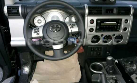 Acheter Neuf Voiture Toyota FJ Cruiser Noir à Luanda, Province de Luanda Acheter Neuf Voiture Toyota FJ Cruiser Noir à Luanda, Province de Luanda